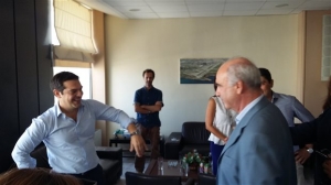 Τετ α τετ Μεϊμαράκη-Τσίπρα στο αεροδρόμιο του Ηρακλείου