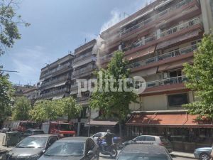 Θεσσαλονίκη τώρα: Υπό έλεγχο η πυρκαγιά σε σπίτι στο Κορδελιό (pics &amp; vid)