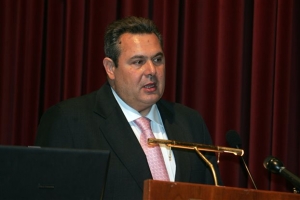 Ενταση στην Κω με την επίσκεψη Καμμένου