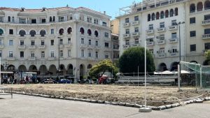 Αναβάθμιση στους κίονες της Αριστοτέλους από τον δήμο Θεσσαλονίκης