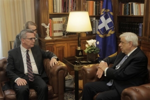 Παυλόπουλος σε Ντε Μεζιέρ: Δεν είναι η οικονομία, είναι το προσφυγικό