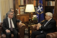Παυλόπουλος σε Ντε Μεζιέρ: Δεν είναι η οικονομία, είναι το προσφυγικό