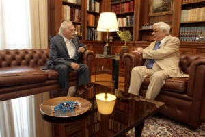 Γλέζος: Χρειάζεται συνεννόηση στην Ε.Ε. για το προσφυγικό