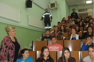 ΓΕΛ Αξιούπολης: Καθηγητές και μαθητές ευχαριστούν την Πυροσβεστική