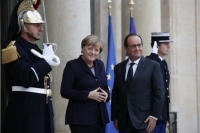 Συναντήσεις Ολάντ με Κάμερον, Ομπάμα, Μέρκελ και Πούτιν