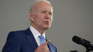 Τζο Μπάιντεν: Δεν θα παρευρεθεί στη στέψη του Καρόλου – Συνάντηση τον Ιούλιο