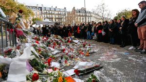 Γαλλία: Παρίσι σε μνημόσυνο για τα δέκα χρόνια από τις τρομοκρατικές επιθέσεις της 13ης Νοεμβρίου