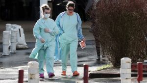 Κορωνοϊός: Μία 90χρονη έχασε τη ζωή της-10 οι νεκροί στην Ελλάδα