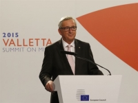 Προσέγγιση ΗΠΑ - ΕΕ - Ρωσίας για την καταπολέμηση ISIS ζητά ο Γιούνκερ