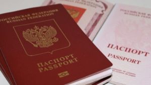 Ουγγαρία: Έντονη πολιτική αντιπαράθεση μετά τις νέες θεωρήσεις βίζας για Ρώσους πολίτες