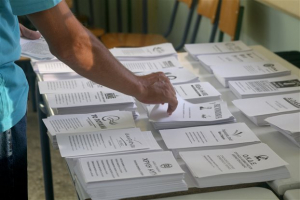 Στις 8 μονάδες η διαφορά ΝΔ από ΣΥΡΙΖΑ – Στην τρίτη θέση το Κίνημα Αλλαγής