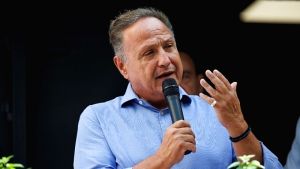 Επείγουσα σύσκεψη για τις πτήσεις στο αεροδρόμιο «Μακεδονία» από τον Στ. Αγγελούδη