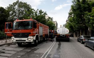 Θεσσαλονίκη: Φωτιά ξέσπασε σε ψευδοροφή καταστήματος στην Τούμπα
