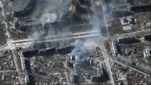Μαριούπολη: Περισσότεροι από 100.000 άνθρωποι βρίσκονται ακόμα στην πόλη