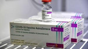 AstraZeneca: Νέες καθυστερήσεις στις παραδόσεις των εμβολίων στην ΕΕ