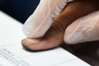 Κομισιόν καλεί Ελλάδα να βελτιώσει την ανταλλαγή πληροφοριών για την τρομοκρατίας