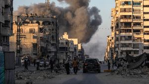 Ισραήλ: Συνεχιζόμενη επίθεση στη Γάζα με 34 Παλαιστίνιους νεκρούς – Χαμάς: Οι όμηροι κινδυνεύουν