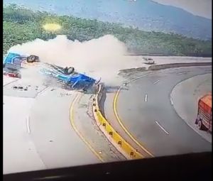 Πακιστάν: Τουλάχιστον 14 νεκροί και 20 τραυματίες σε δυστύχημα με λεωφορείο