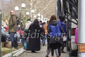 Εκκενώθηκε από τους πρόσφυγες το ξενοδοχείο "Δήμητρα" στις Μουριές (φωτό και βίντεο)