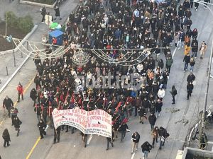 Θεσσαλονίκη: Βγήκαν στο δρόμο οι φοιτητές για την έφοδο των ΜΑΤ στη Νομική Σχολή Κομοτηνής