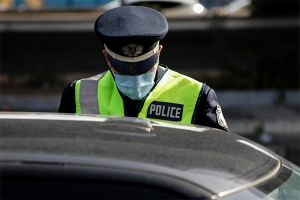 Πρόστιμο 5.000 ευρώ σε άνδρα που αρνήθηκε να κάνει rapid test στο τελωνείο των Ευζώνων