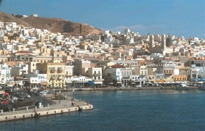Αμερικανο-κινεζική «απόβαση» στη Σύρο