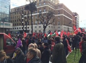 Συγκέντρωση στη Ρώμη υπέρ της Αθήνας και εναντίον της λιτότητας