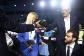 Κυριάκος Μητσοτάκης: Τι μοίρασε στους δημοσιογράφους στη συνέντευξη Τύπου στη ΔΕΘ