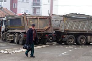 Σερβία-Κόσοβο: Απόψε η απόφαση των Σέρβων για την απόσυρση των οδοφραγμάτων – Καταλυτική παρέμβαση ΕΕ και ΗΠΑ