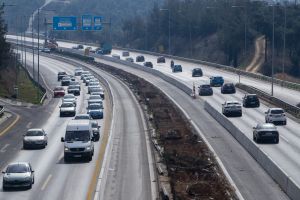 Θεσσαλονίκη: Έμφραγμα στον Περιφερειακό μετά από σύγκρουση τεσσάρων οχημάτων