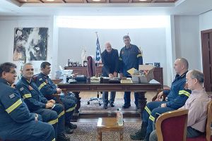 Ισοθερμικές κουβέρτες αλουμινίου και ξηρά τροφή παρέδωσε στον Διοικητή Πυροσβεστικών Υπηρεσιών Νομού Κιλκίς ο Αντιπεριφερειάρχης Κιλκίς