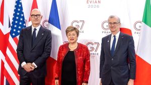 Συναντήσεις G7 στο Παρίσι: Οικονομικοί υπουργοί και κεντρικοί τραπεζίτες αναζητούν λύσεις για τις παγκόσμιες ανισορροπίες