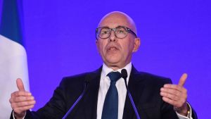 Γαλλία: Ο Ερίκ Σιοτί εξελέγη πρόεδρος του κόμματος της παραδοσιακής δεξιάς