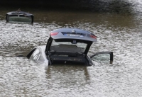 Δεκάεξι νεκροί και πέντε αγνοούμενοι από τις πλημμύρες στην Κυανή Ακτή