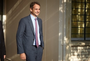 Με πρόγραμμα μείωσης φόρων στις αποσκευές του ανεβαίνει στη ΔΕΘ ο Κυρ. Μητσοτάκης