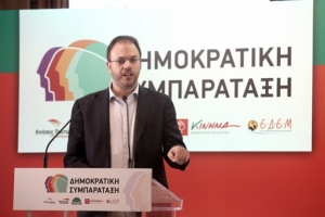 Θεοχαρόπουλος: Τεχνητό success story η έξοδος στις αγορές