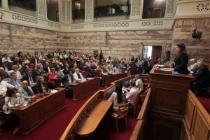 Πυρά κατά Γιούνκερ από Κωνσταντοπούλου παρουσία Τσίπρα στην Επιτροπή για το χρέος