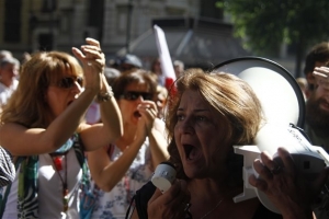 Υπουργείο Εργασίας: Δίνουμε «μάχη» για κατώτατο μισθό και ελεύθερες συλλογικές διαπραγματεύσεις