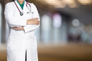 Ιατρικός Σύλλογος Αθηνών: Κατάργηση του υποχρεωτικού αγροτικού
