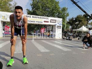 17ος Μαραθώνιος «Μέγας Αλέξανδρος»: Τερμάτισε ο πρώτος δρομέας (ΦΩΤΟ-ΒΙΝΤΕΟ)