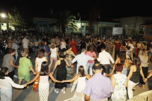 Δήμος Ωραιοκάστρου: Εκατοντάδες πολίτες γλέντησαν με τα Χάλκινα στον Πεντάλοφο