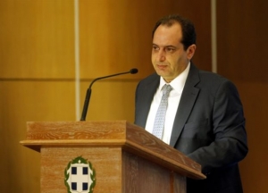 Αλλαγές σε άδειες οδήγησης και στον ΚΟΚ προανήγγειλε ο Χρ. Σπίρτζης