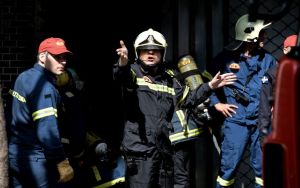 Θεσσαλονίκη: Αυτοκίνητο εν κινήσει τυλίχτηκε στις φλόγες