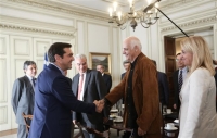 Η κυβέρνηση άνοιξε τον θεσμικό ασκό του Αιόλου