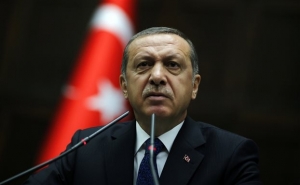 Συμμαχίες και πιέσεις με φόντο το αέριο