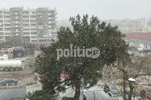 Ξεκίνησε η χιονόπτωση στη Θεσσαλονίκη (pics&amp;vids)