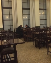 Συνάντηση Βαρουφάκη - Λαφαζάνη στο καφενείο της Βουλής