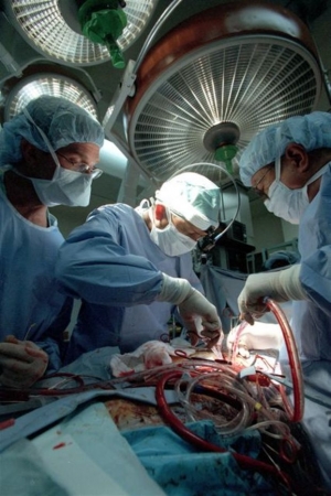 Στοπ στην αιμορραγία με... κερί από Έλληνες επιστήμονες