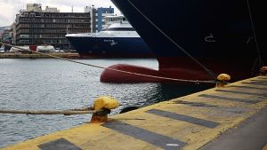 Εργατική Πρωτομαγιά: Απεργιακό «μπλόκο» σε πλοία και λιμάνια την 1η Μαΐου