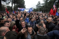 Χιλιάδες Αλβανοί ζητούν παραίτηση του Ράμα